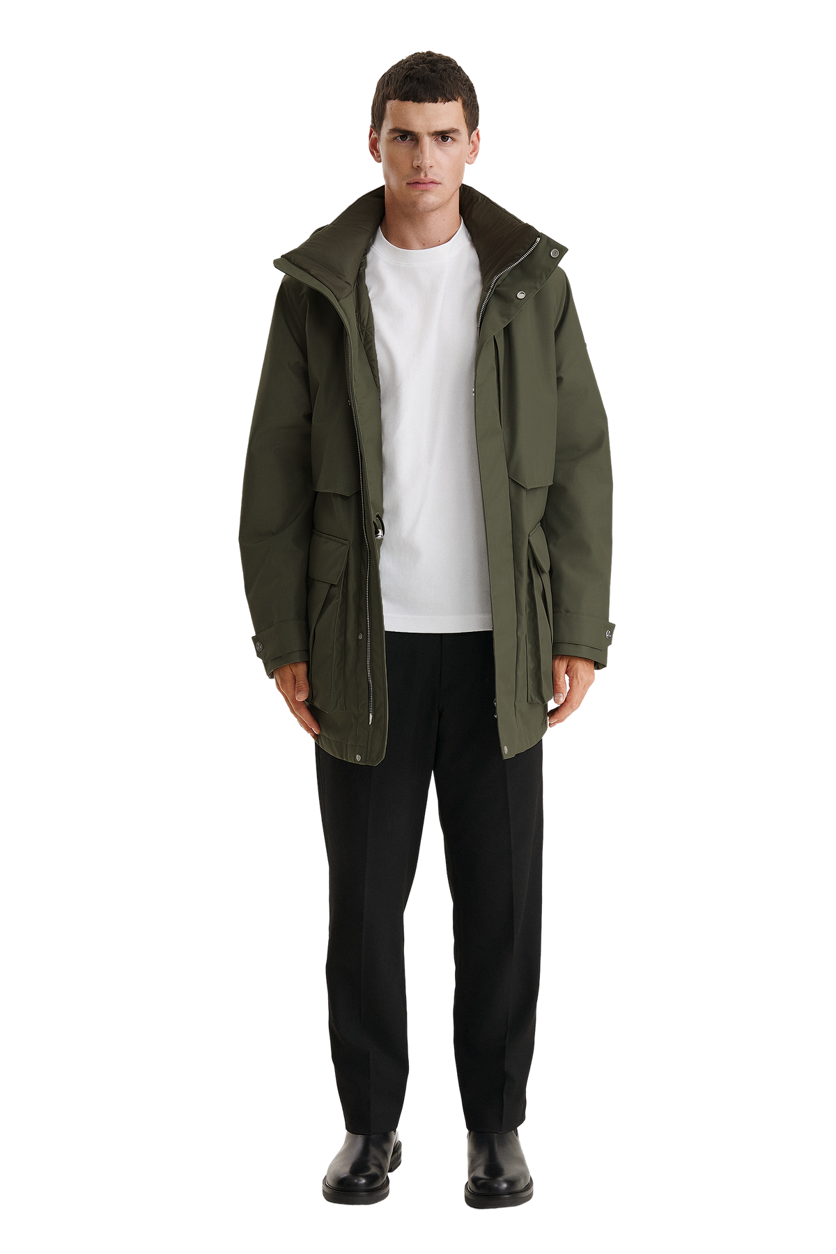 Velan_Green_Model_Front_Far