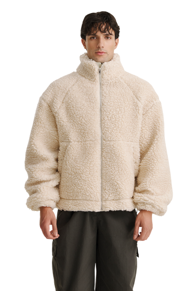 CLARIDEN_White_Model_Front
