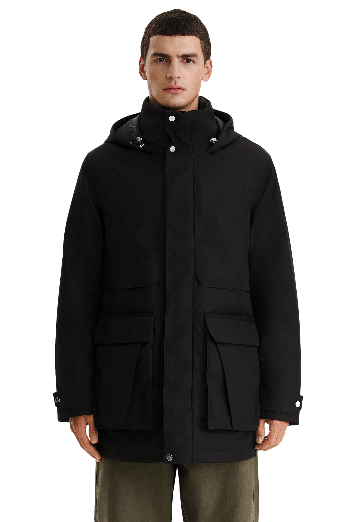 VELAN_Black_Model_Front