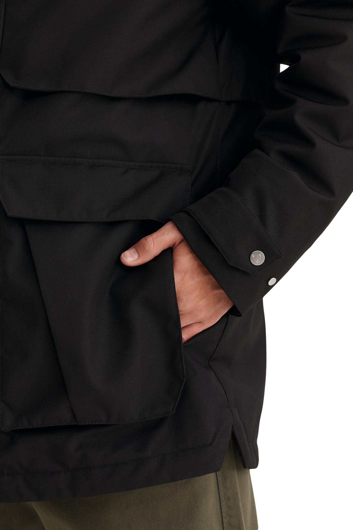 VELAN_Black_Model_Pocket